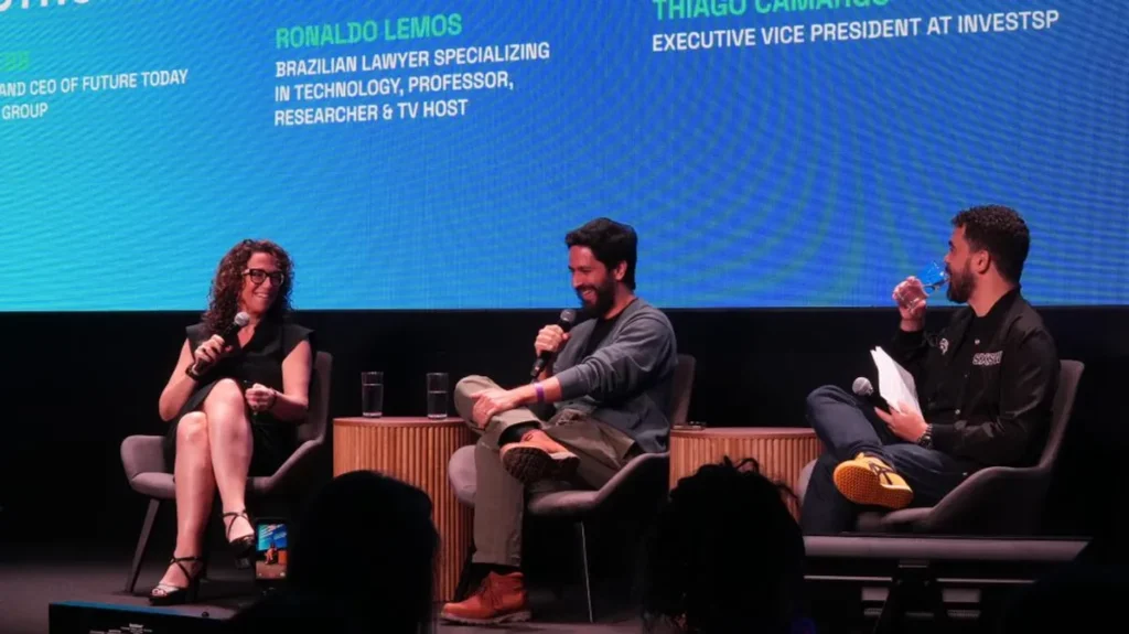 Amy Webb palestrando sobre inteligência artificial no SXSW.